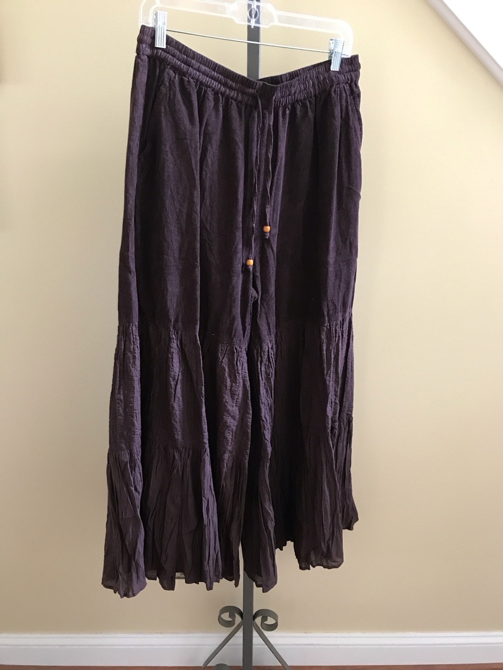 Women's Tiered Wide-Leg Pull-On Pants in Dark Brown